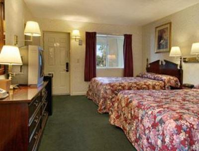 фото отеля Super 8 Motel Weymouth