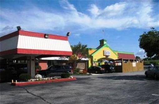 фото отеля Red Rock Inn Plymouth (Indiana)