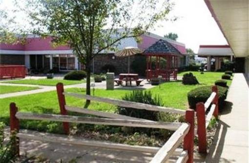 фото отеля Red Rock Inn Plymouth (Indiana)