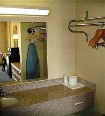 фото отеля Red Rock Inn Plymouth (Indiana)