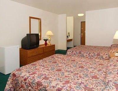 фото отеля Rodeway Inn Jefferson (Wisconsin)