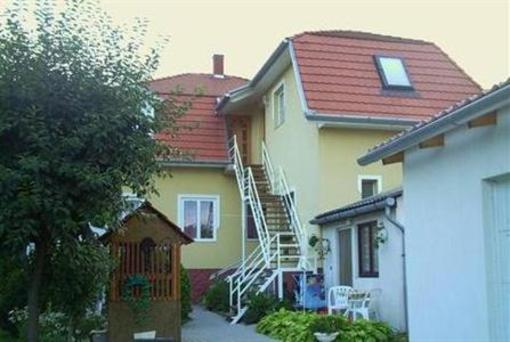 фото отеля Balaton Apartman House 2