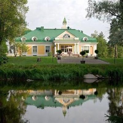 фото отеля Next Manor Hirvihaaran Kartano