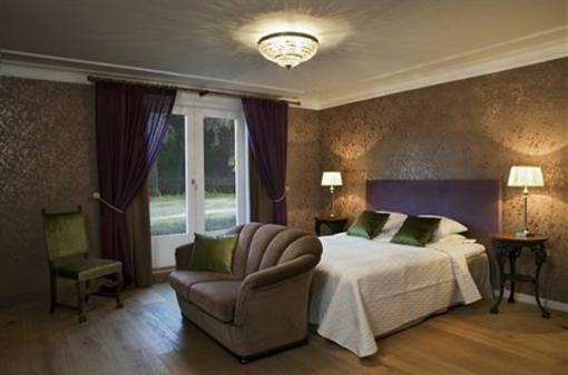 фото отеля Next Manor Hirvihaaran Kartano