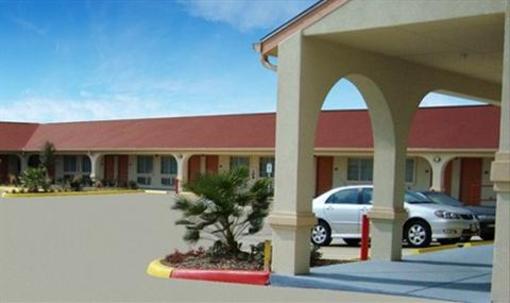 фото отеля WinnQuest Inn San Antonio