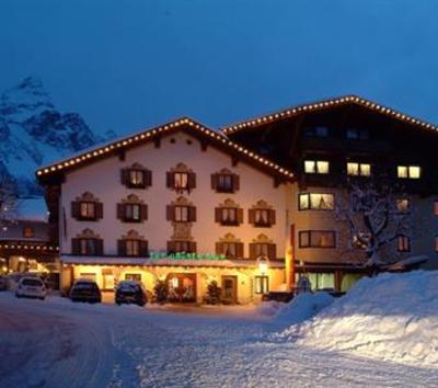 фото отеля Hotel Zum Grünen Baum Ehrwald