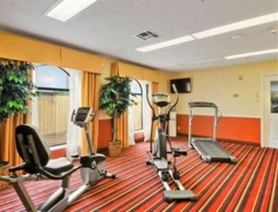 фото отеля Days Inn And Suites Winnie