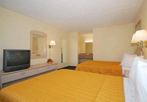 фото отеля Quality Inn Tallahassee