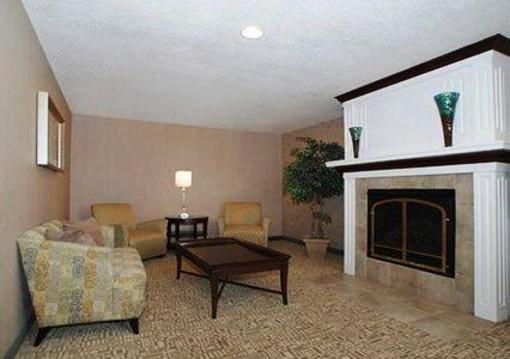 фото отеля Sleep Inn & Suites Pleasant Hill (Iowa)
