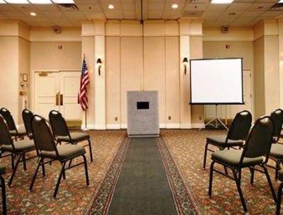 фото отеля Ramada Rochelle Park Paramus Area