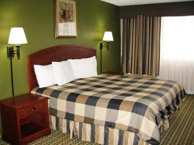 фото отеля Ramada Rochelle Park Paramus Area