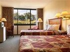 фото отеля Ramada Rochelle Park Paramus Area