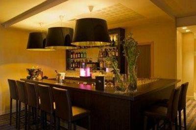 фото отеля Le Relais De La Malmaison Hotel Rueil-Malmaison