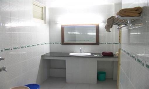 фото отеля Elphinstone Hotel Nainital