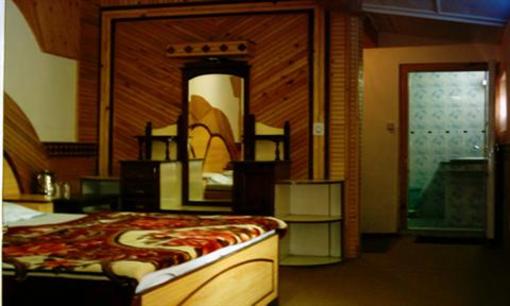 фото отеля Elphinstone Hotel Nainital