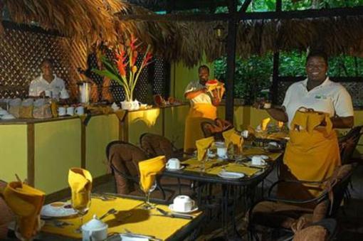 фото отеля Almonds and Corals Lodge