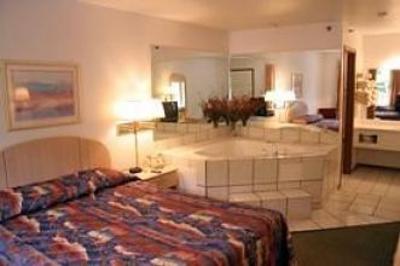 фото отеля Fall Creek Inn & Suites Branson