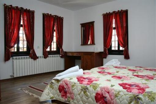 фото отеля Hotel Enchevi Strannopriemnici