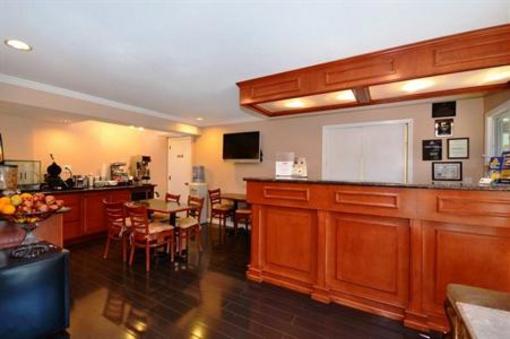 фото отеля Best Western Carmel's Town House Lodge
