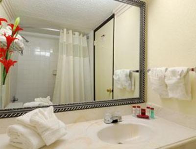 фото отеля Ramada Houston IAH Airport West
