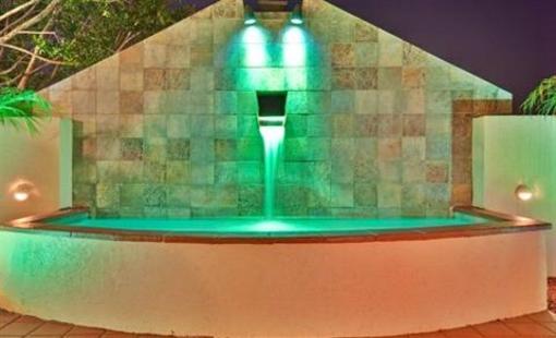 фото отеля Holiday Inn Select Diamond Bar