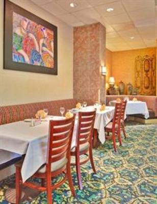 фото отеля Holiday Inn Select Diamond Bar