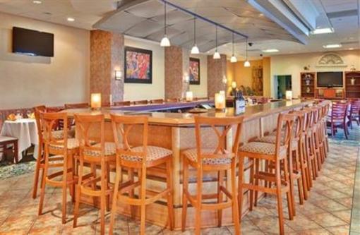 фото отеля Holiday Inn Select Diamond Bar