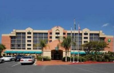 фото отеля Holiday Inn Select Diamond Bar