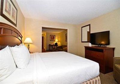 фото отеля Quality Suites at Evergreen Parkway