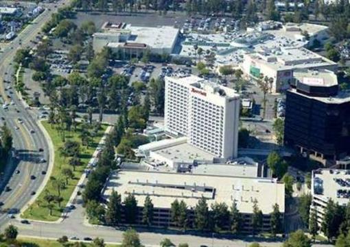 фото отеля Warner Center Marriott Woodland Hills