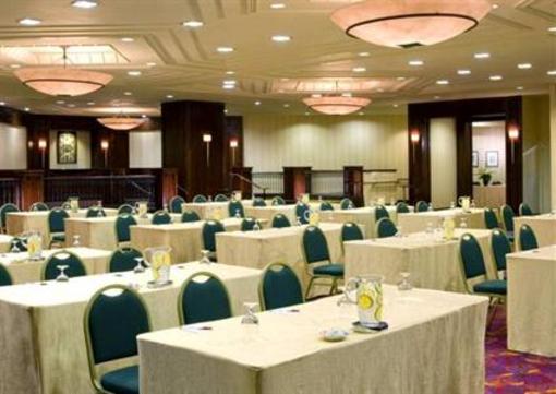 фото отеля Warner Center Marriott Woodland Hills