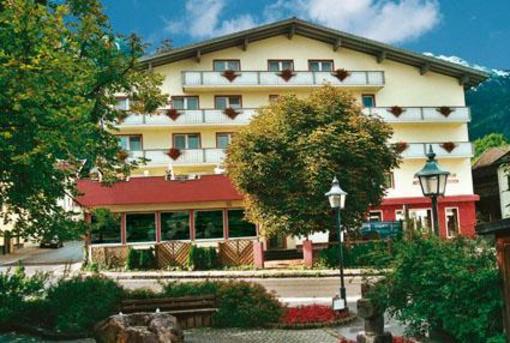 фото отеля Grünen Baum Hotel Vils