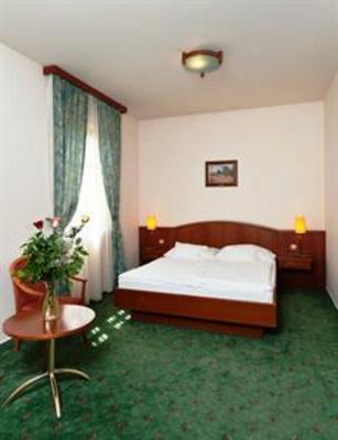 фото отеля Gastland M0 Hotel es Etterem