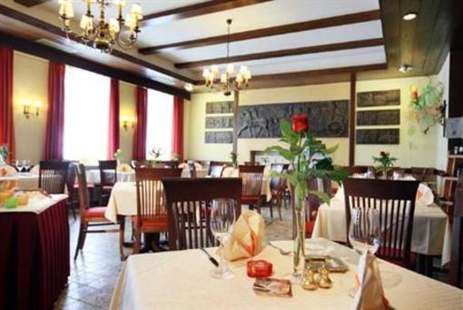 фото отеля Hotel Zur Post Sankt Valentin