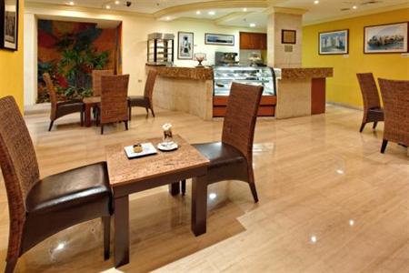 фото отеля Crowne Plaza Hotel Maruma Hotel & Casino