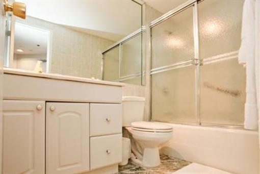 фото отеля New Point Miami Beach Apartments