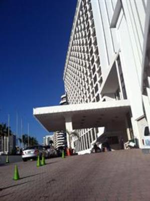 фото отеля New Point Miami Beach Apartments