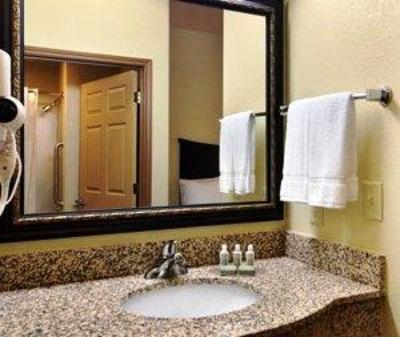 фото отеля Baymont Inn & Suites Snyder