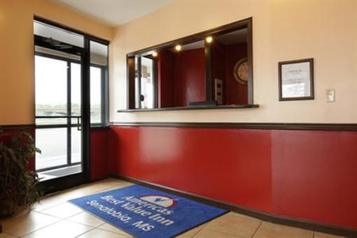 фото отеля Americas Best Value Inn & Suites Senatobia MS