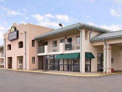 фото отеля Americas Best Value Inn & Suites Senatobia MS