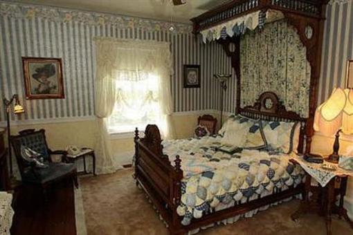 фото отеля The Dickey House Bed & Breakfast