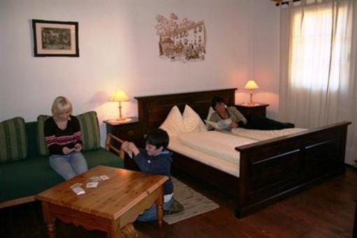 фото отеля Hotelchen Dollacher Dorfwirtshaus Grosskirchheim