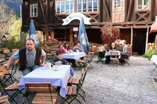 фото отеля Hotelchen Dollacher Dorfwirtshaus Grosskirchheim