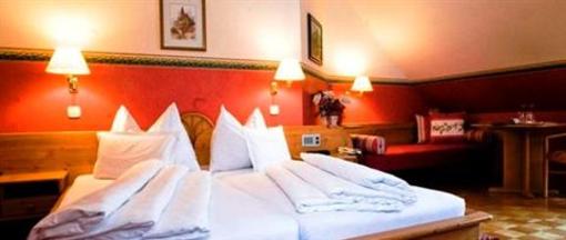 фото отеля Hotel Weingasthof Donauwirt