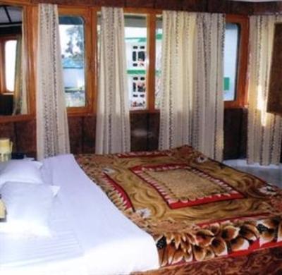 фото отеля Himgiri Resort