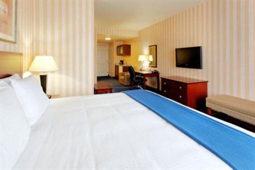 фото отеля Holiday Inn Express Hotel & Suites Lathrop
