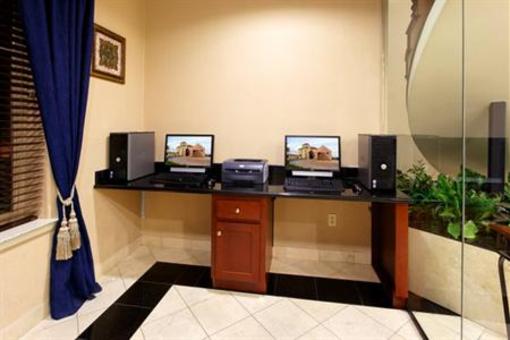 фото отеля Holiday Inn Express Hotel & Suites Lathrop