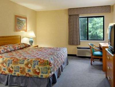 фото отеля Baymont Inn Bridgeport