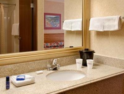 фото отеля Baymont Inn Bridgeport