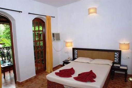 фото отеля Seabreeze Resort Candolim